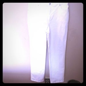 Gloria Vanderbilt “Amanda” Jeans